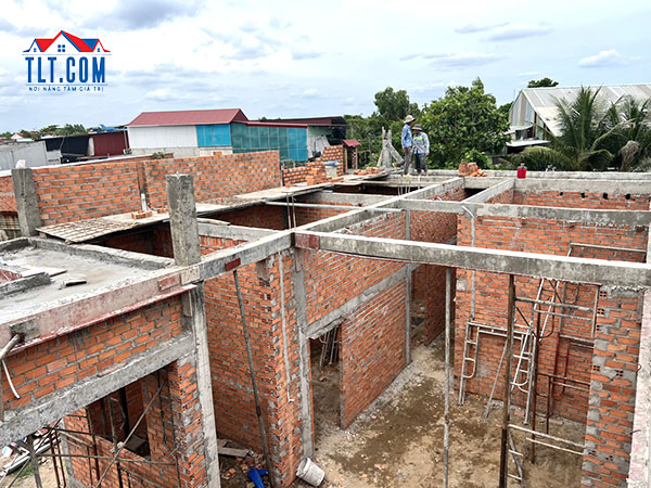 X&acirc;y tường v&acirc;y tường