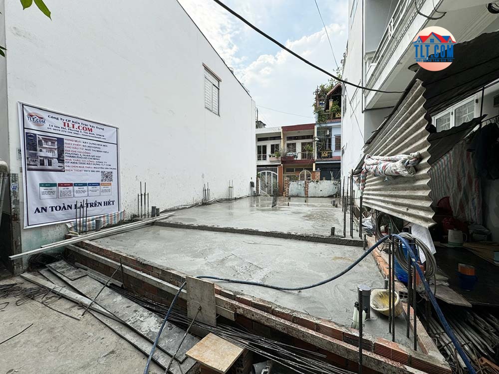 Đổ b&ecirc; t&ocirc;ng s&agrave;n