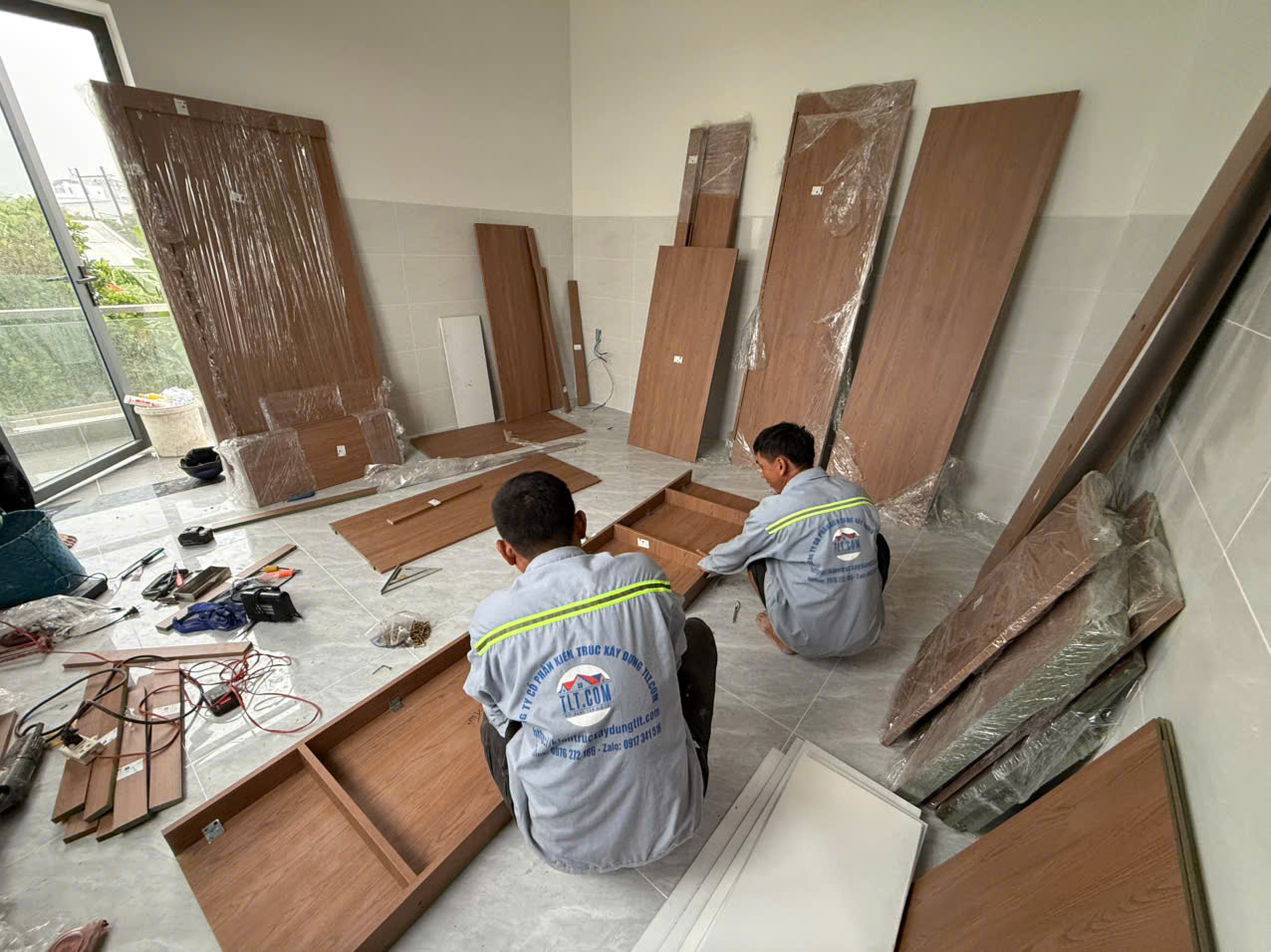 Thi c&ocirc;ng ho&agrave;n thiện nội thất cơ bản