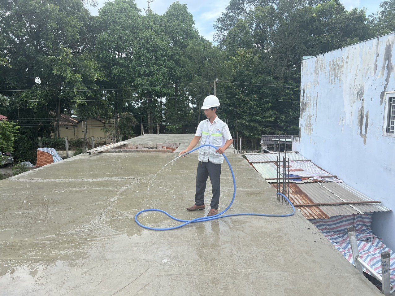bảo dưỡng b&ecirc; t&ocirc;ng
