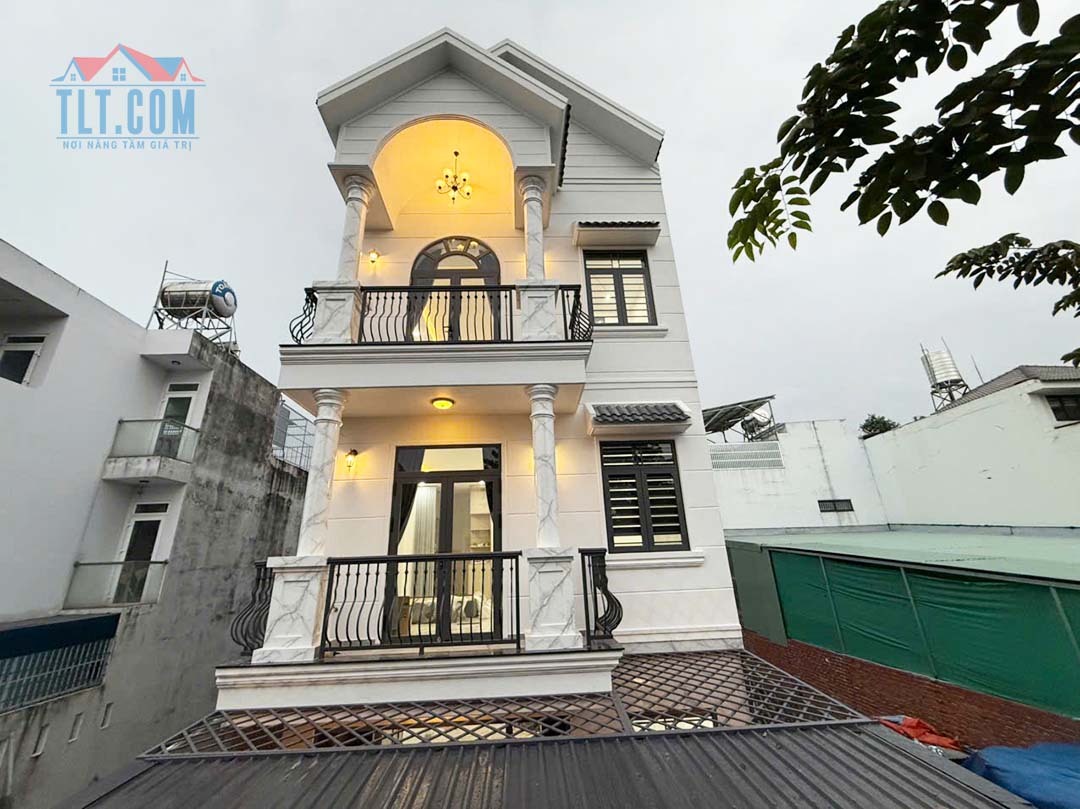 Thi c&ocirc;ng x&acirc;y dựng ho&agrave;n thiện nh&agrave;