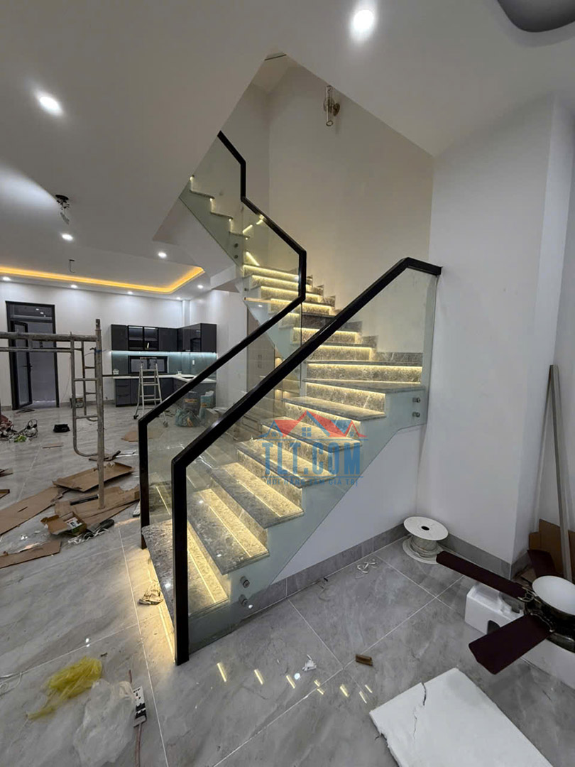 Thi c&ocirc;ng lắp đặt thiết bị nội thất nh&agrave;