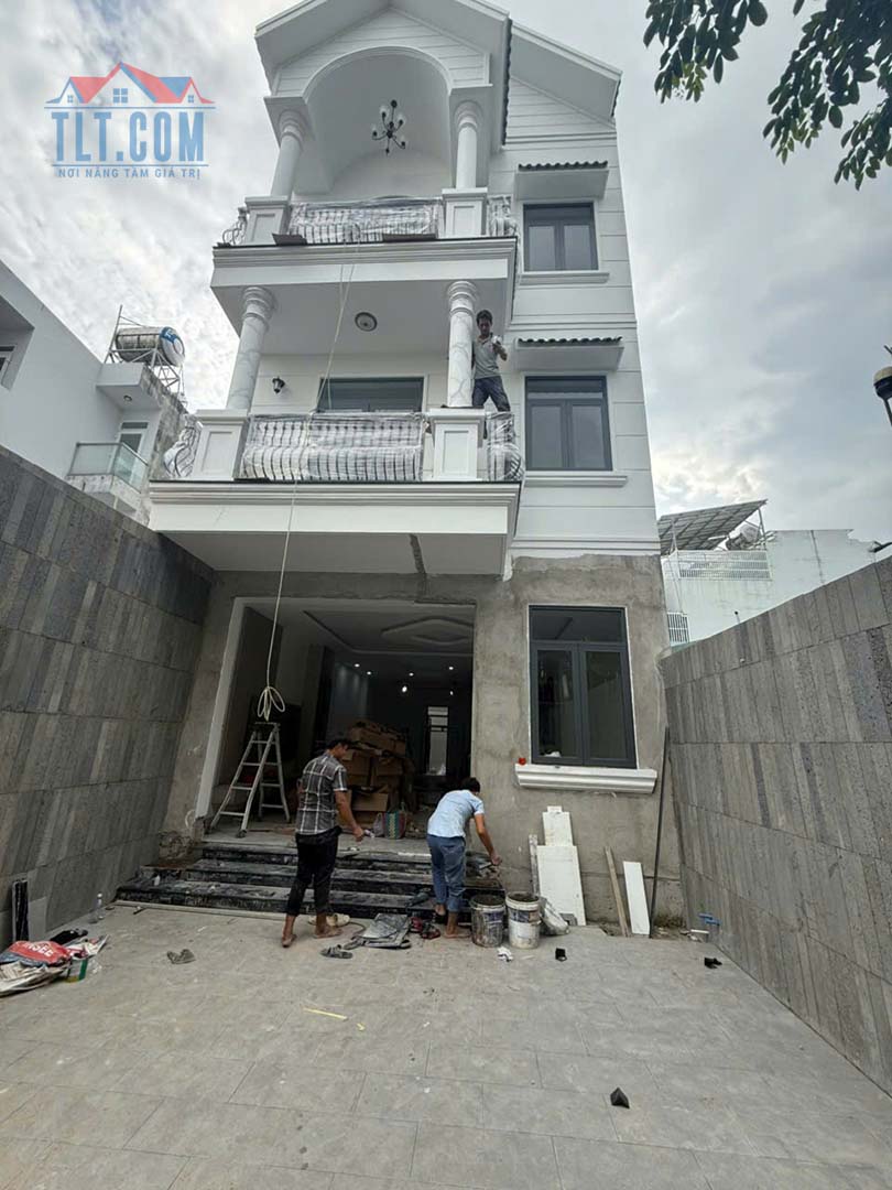Dọn dẹp vệ sinh c&ocirc;ng nghiệp c&ocirc;ng tr&igrave;nh