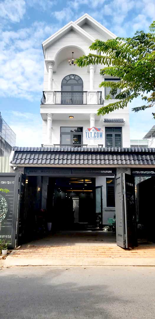 To&agrave;n cảnh nh&agrave; 1 trệt 2 lầu 