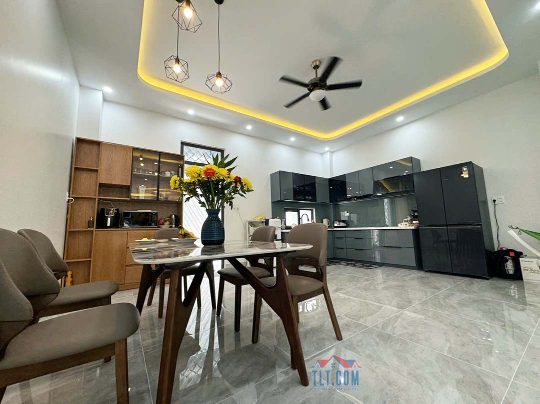 Nội thất nh&agrave; 1 trệt 2 lầu