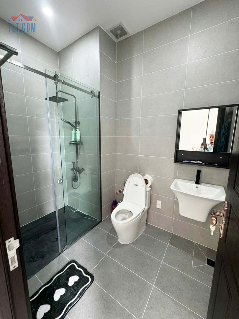 Nội thất nh&agrave; 1 trệt 2 lầu