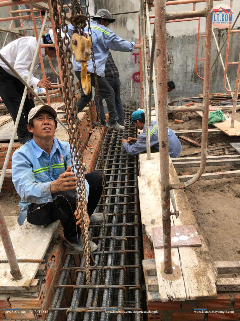 Thi công đan sắt móng nhà