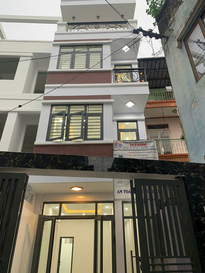 Nh&agrave; phố 1 trệt 3 lầu hiện đại