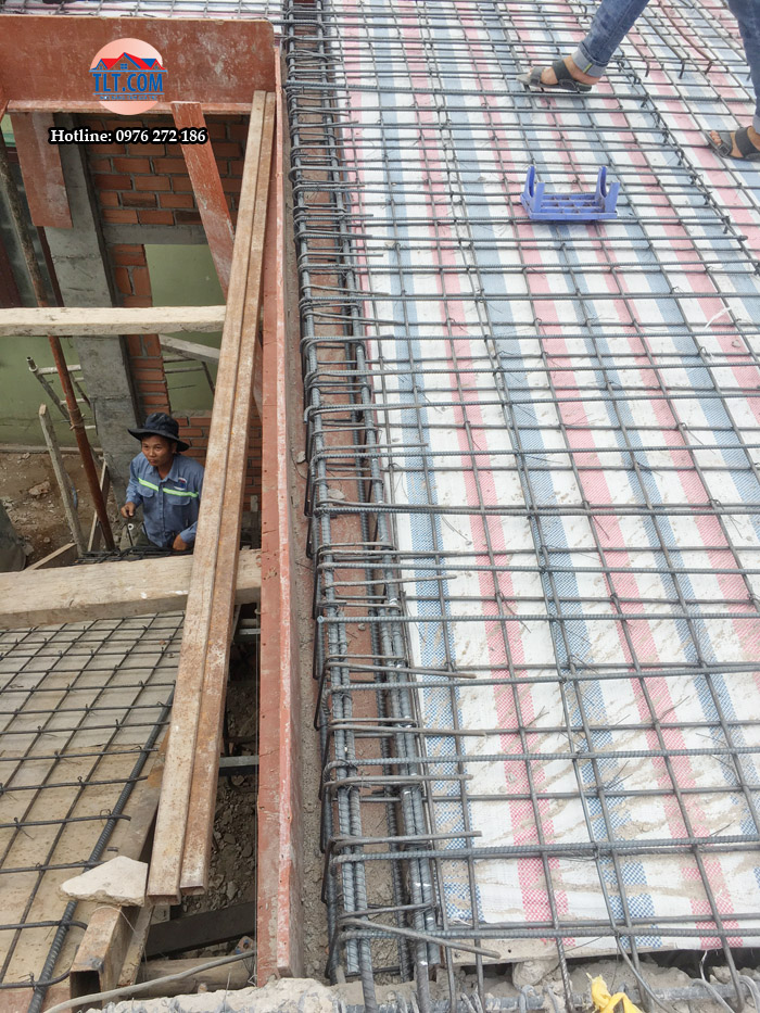 Thi c&ocirc;ng đan sắt đổ b&ecirc; t&ocirc;ng s&agrave;n 