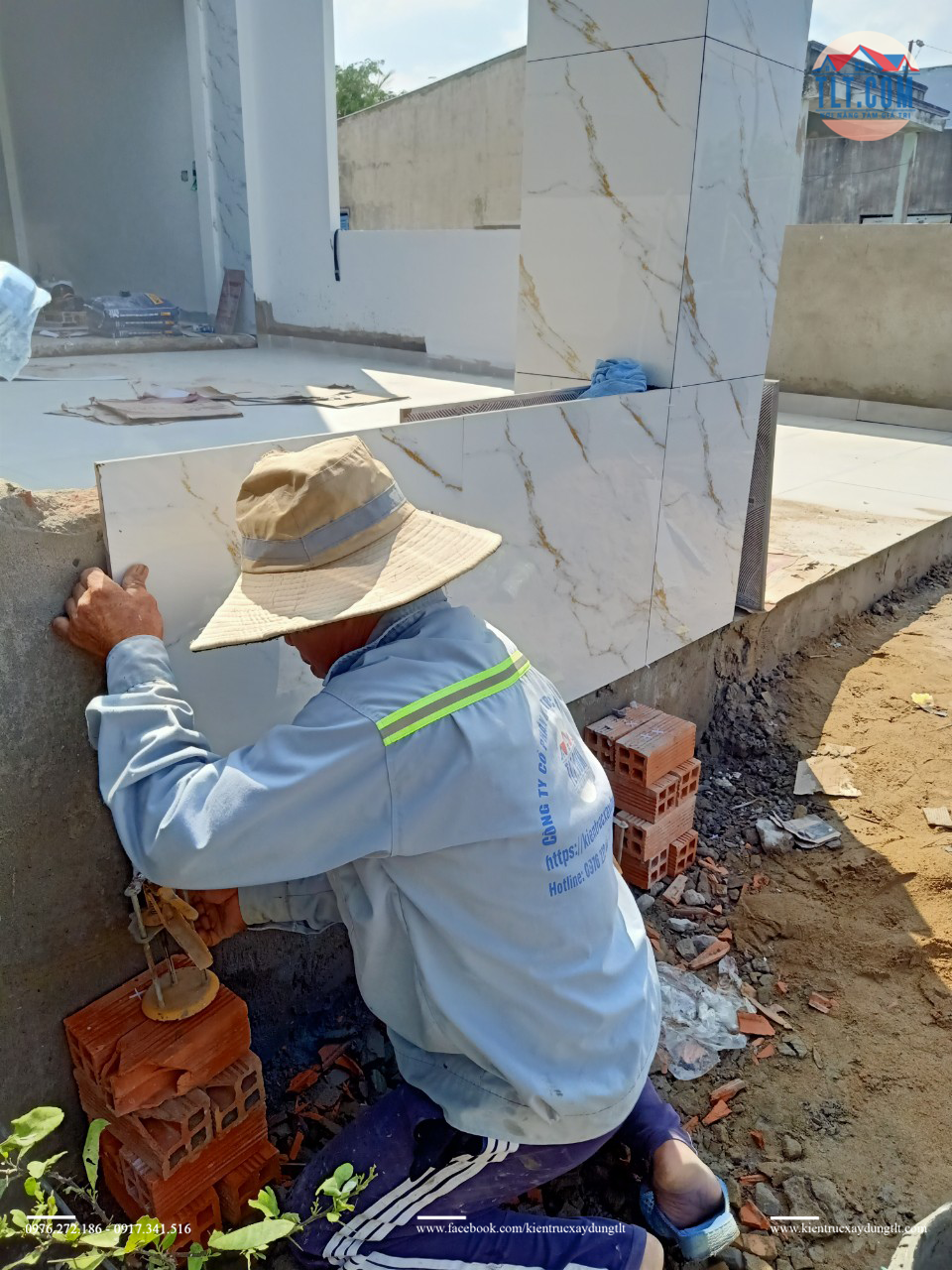Hạng mục &ocirc;́p lát tường