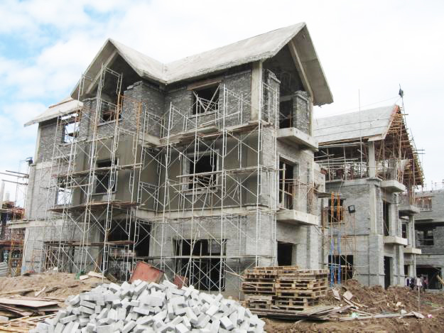 X&acirc;y dựng phần th&ocirc; nh&agrave; biệt thự