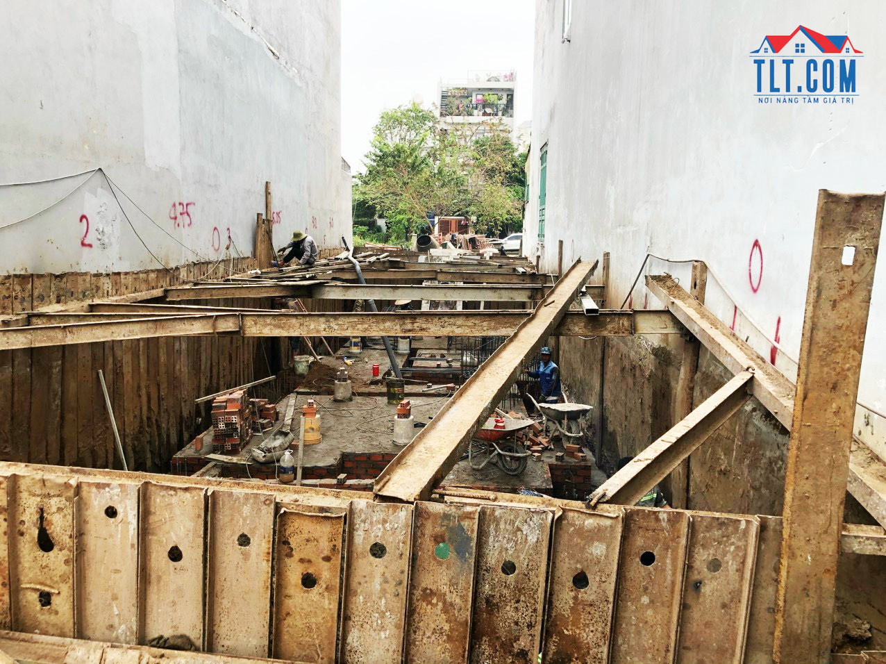Đơn gi&aacute; x&acirc;y nh&agrave; phần th&ocirc;