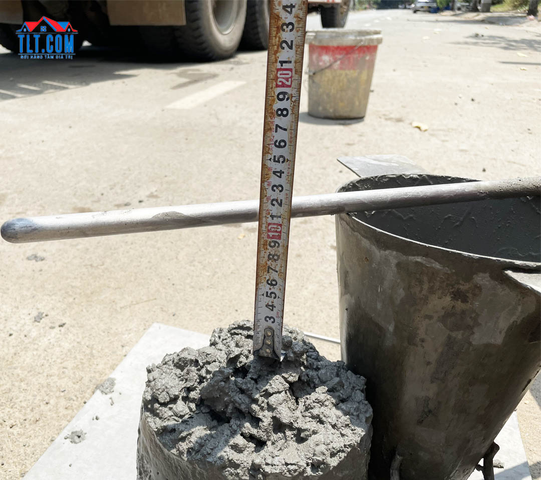 đo cột mốc đổ b&ecirc; t&ocirc;ng