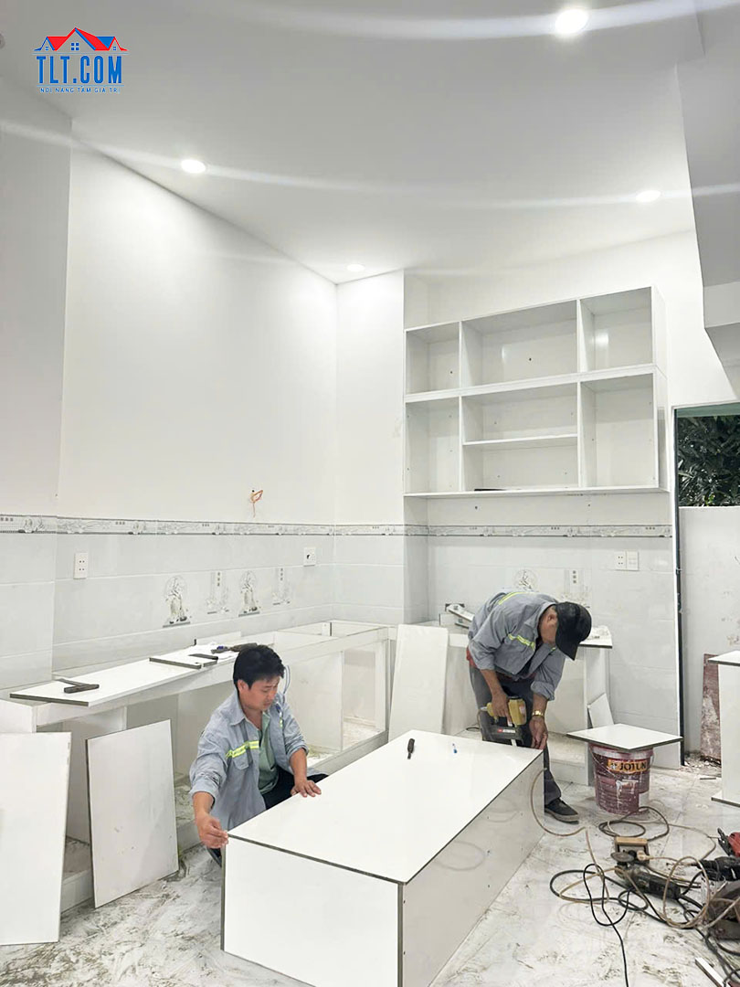 thi c&ocirc;ng lắp đặt thiết bị khu vực ph&ograve;ng bếp