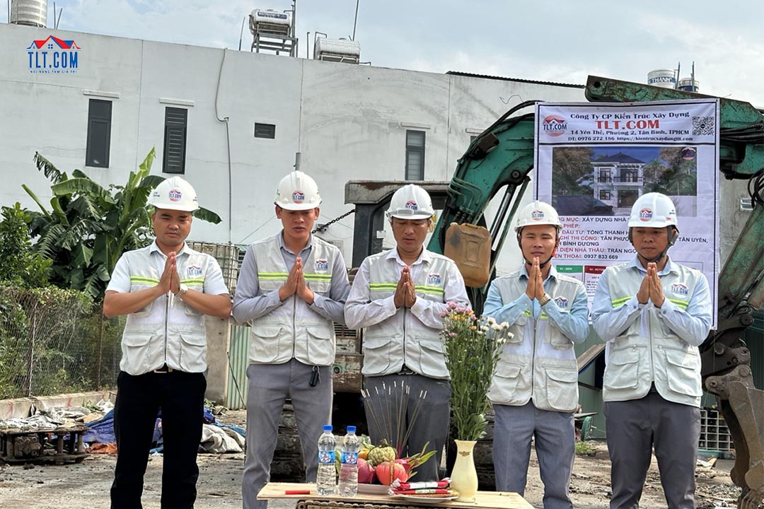 Đội ngũ thi c&ocirc;ng x&acirc;y dựng nh&agrave; trọn g&oacute;i thủ dầu một