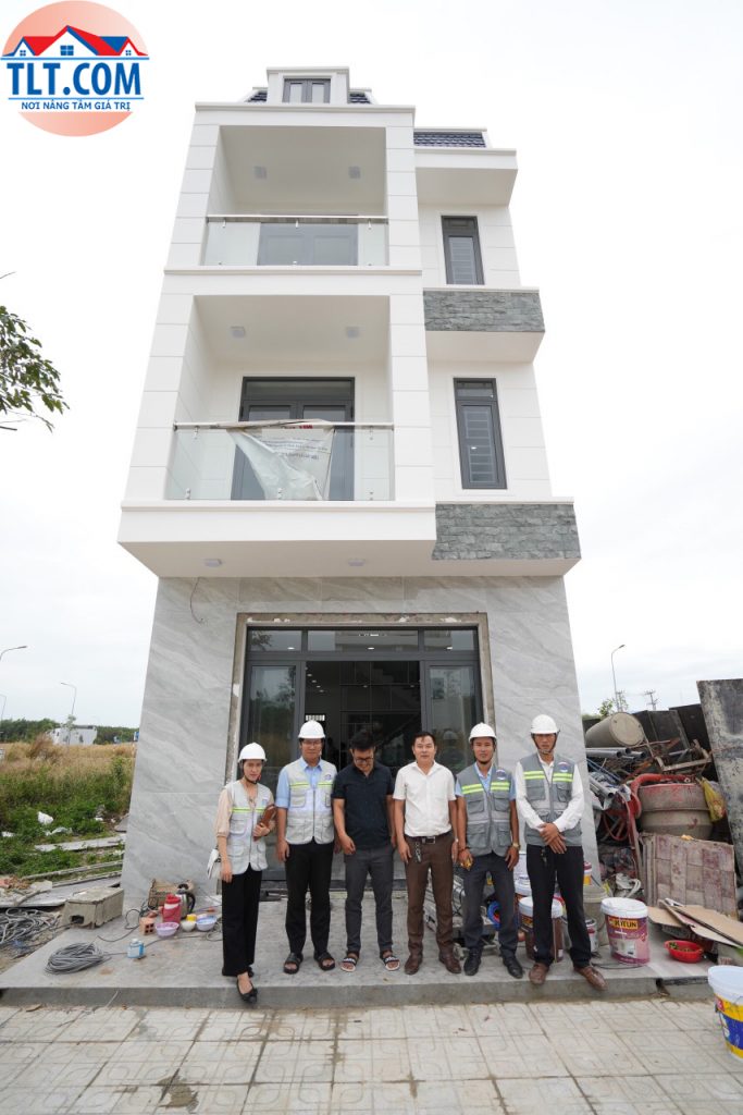 Chuẩn bị b&agrave;n giao c&ocirc;ng tr&igrave;nh nh&agrave; phố tại T&acirc;n Lập
